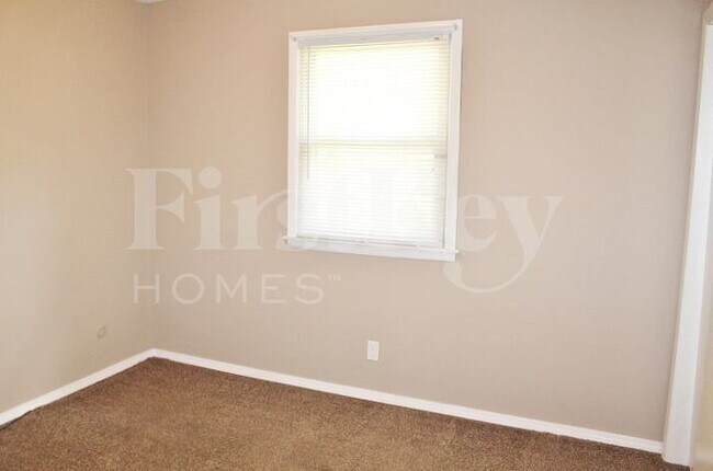 Building Photo - 4455 Stuart Dr