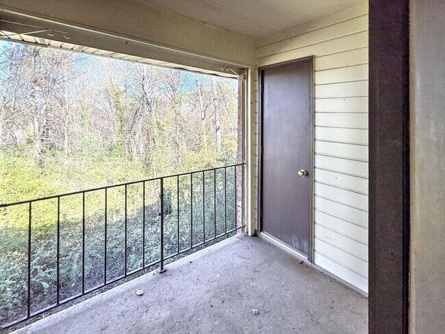 Building Photo - 3025 Chase Ln