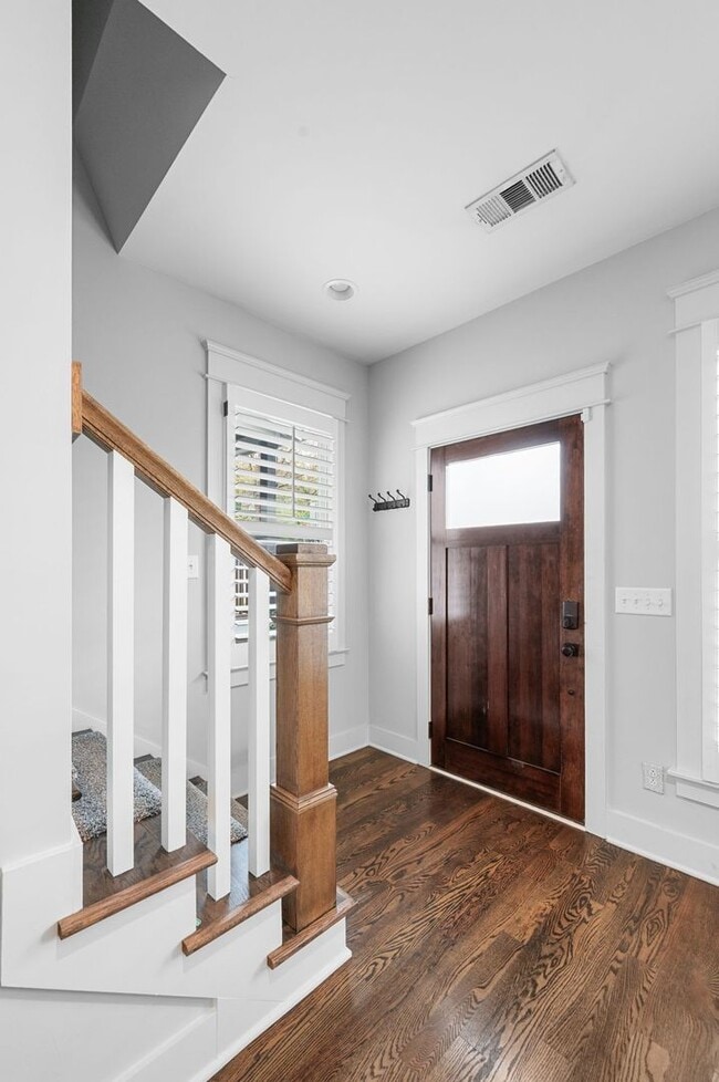 Building Photo - Awesome 3BR/3.5BA Craftsman Cottage in Chesterfield!