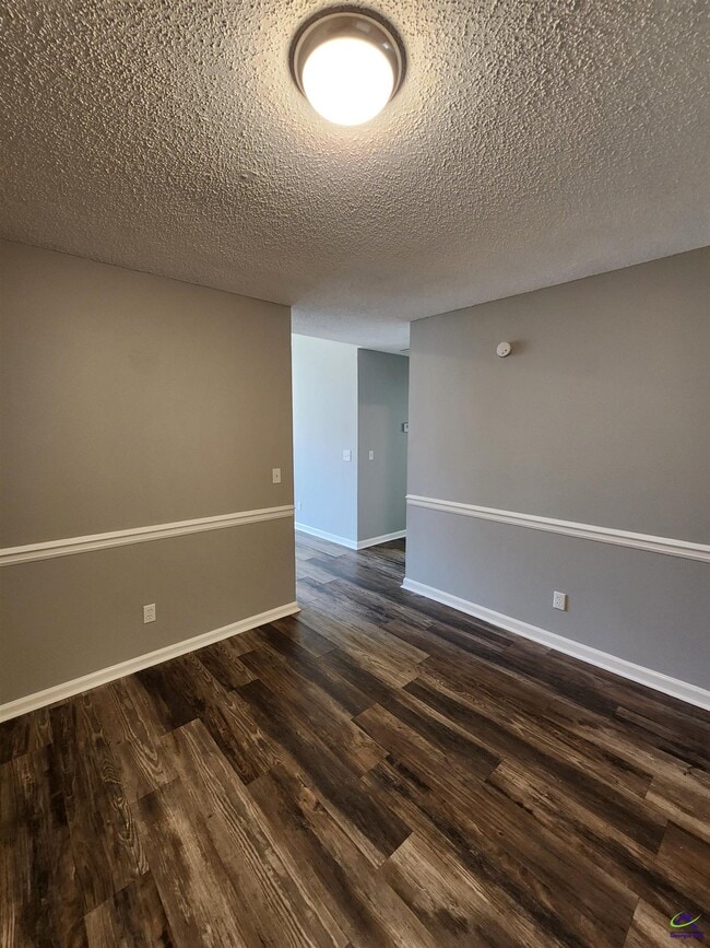 Building Photo - 201 Millside Dr