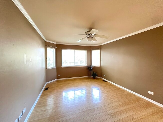 Building Photo - 812 Canterbury Ln