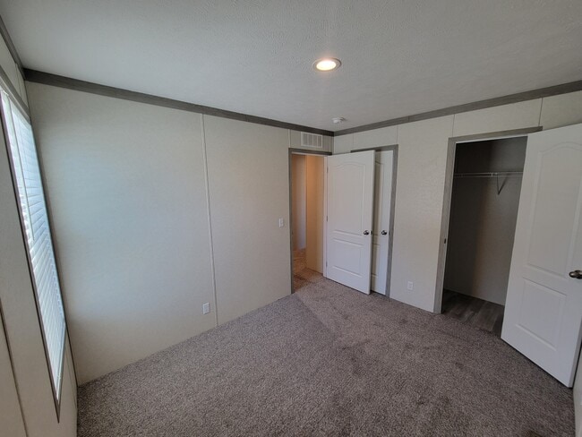 Building Photo - 9080 Windward Dr