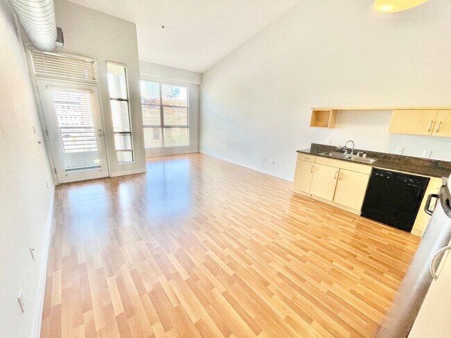 Building Photo - Studio Loft in Downtown San Diego w/ Vault...