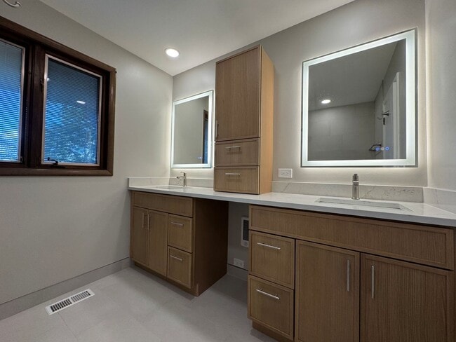 Building Photo - 23362 N Apple Hill Ln