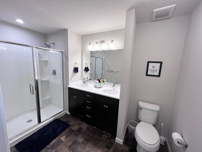 Building Photo - 8094 Evergreen Ln N