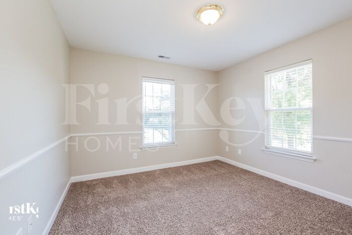 Building Photo - 7224 Pompano Pl