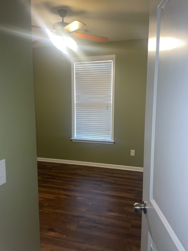 Building Photo - 3925 Silver Springs Rd