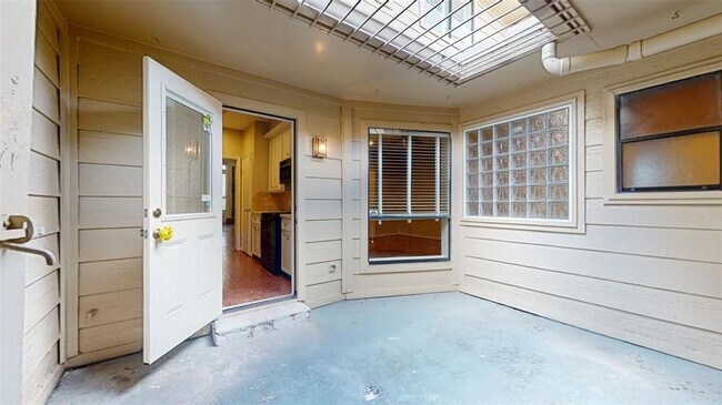 Building Photo - 727 Bunker Hill Rd