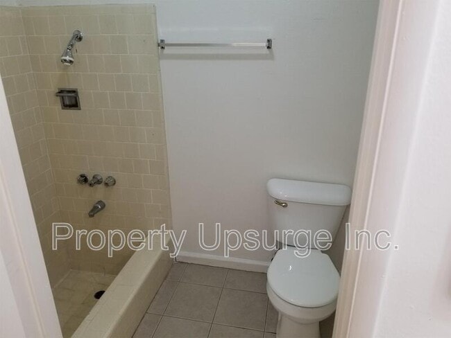 Building Photo - 175 Oroview Dr