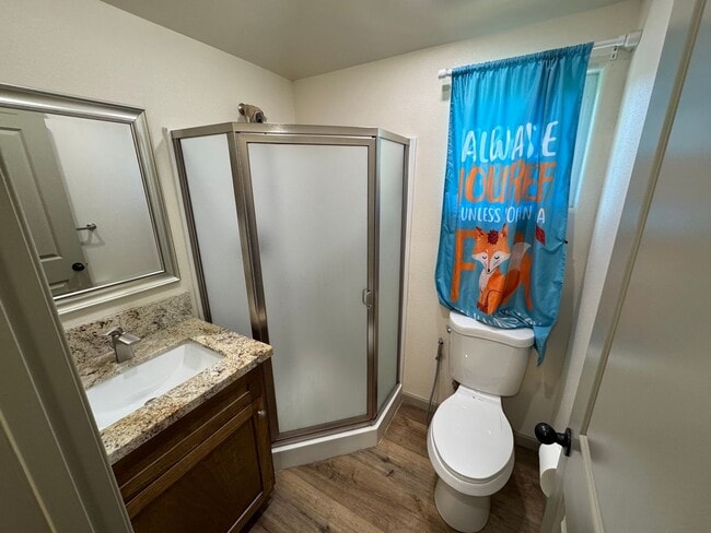 Building Photo - 1709 Ventura St