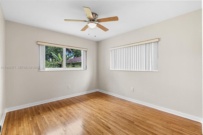 Building Photo - 1221 NW 34th Ave