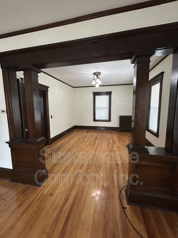 Building Photo - 14 Clearview Ave