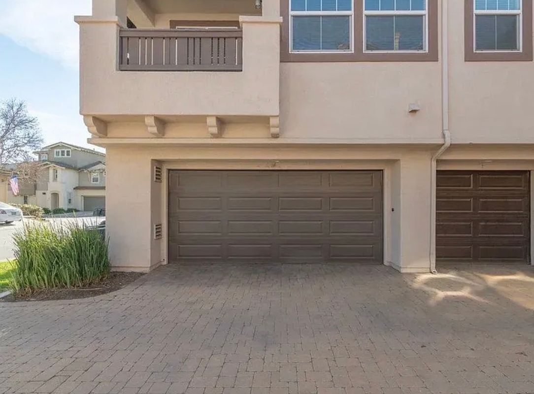 Building Photo - 41543 King Palm Ave