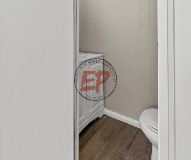 Building Photo - 3 Sleepy Hollow