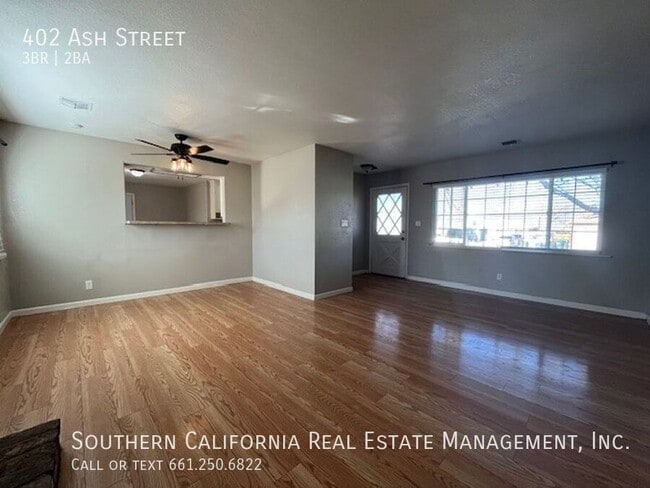 Building Photo - 402 Ash St