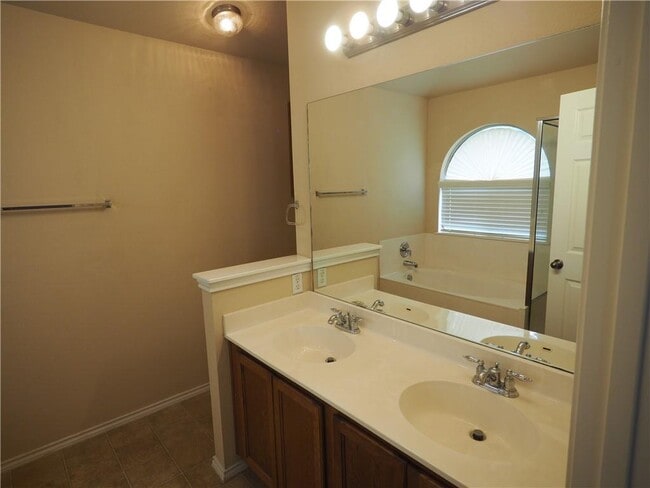 Building Photo - 1705 O'Callahan Dr