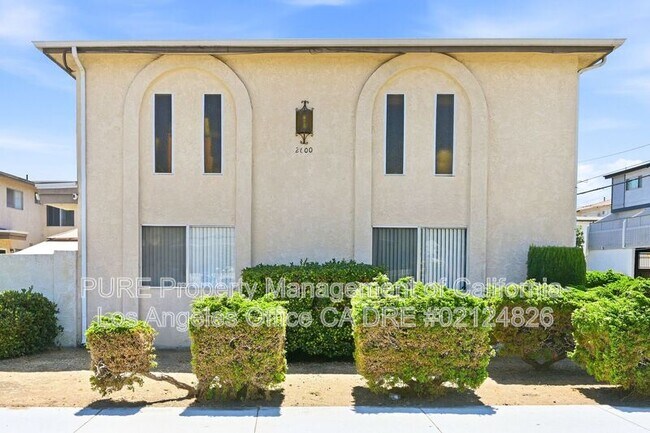 Building Photo - 2600 Graham Ave