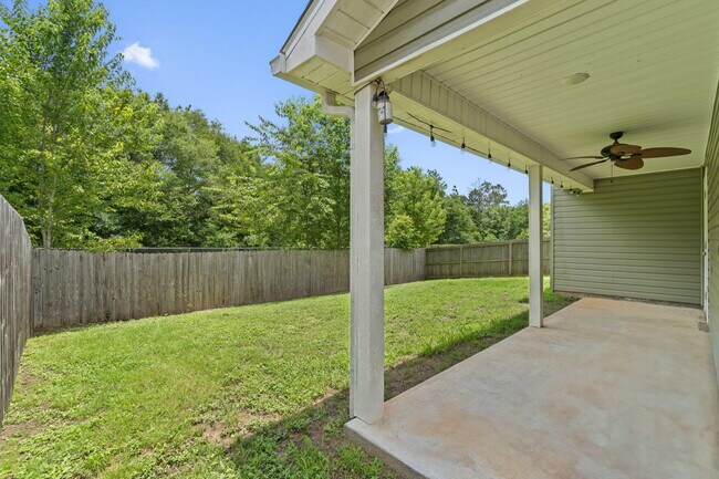 Building Photo - 426 Eisenhower Dr