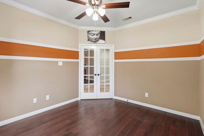 Building Photo - 25907 Foxrun Vista Dr