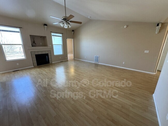 Building Photo - 1305 Lords Hill Dr