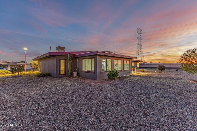 Building Photo - 11210 W Pueblo Ct