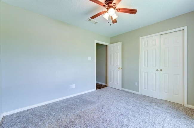 Building Photo - 7302 Greenwood Point Dr