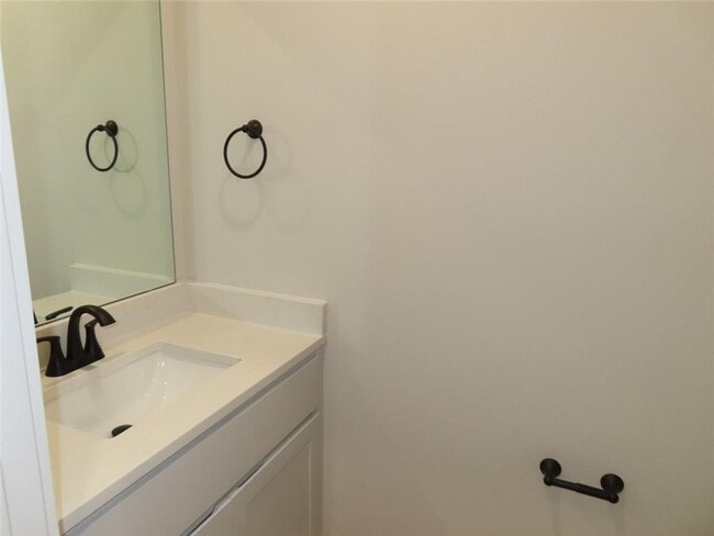 Building Photo - 1871 Lapis Ave