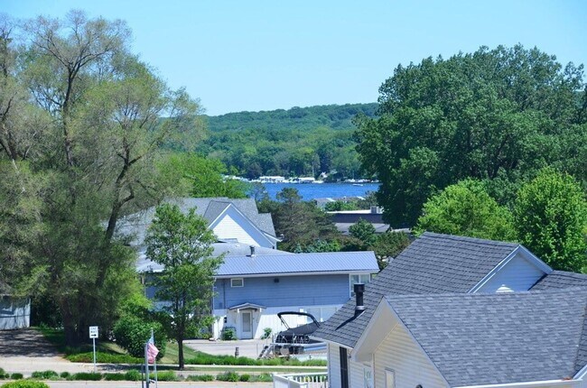 Building Photo - Fontana Contemporary Furnished Townhome Available for Monthly & Mid-Term Rentals