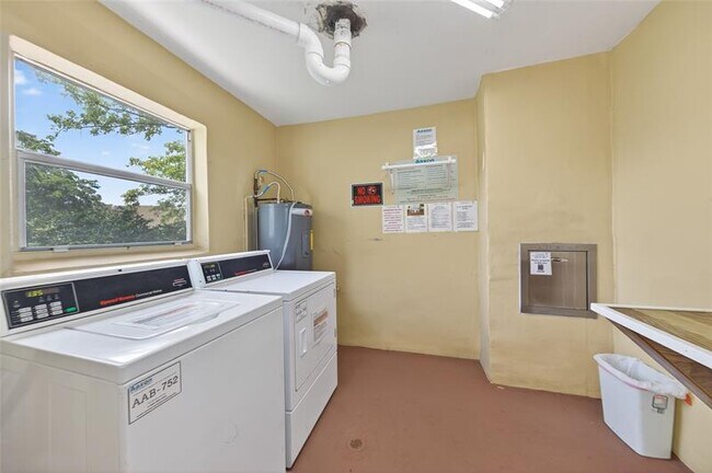 Building Photo - 6070 NW 64th Ave