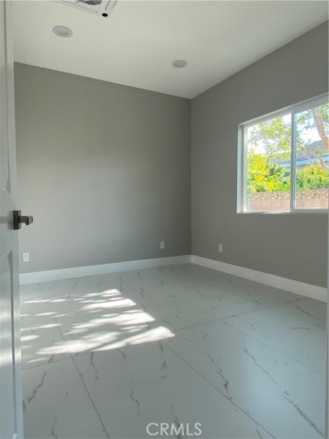 Building Photo - 15869 Las Flores St