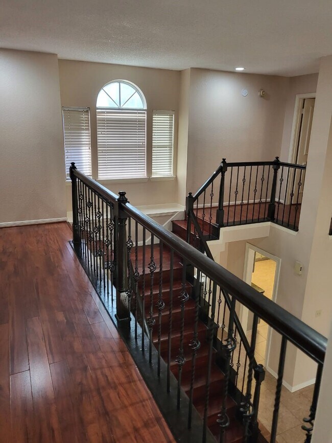 Building Photo - 14810 Rancho Vista Dr