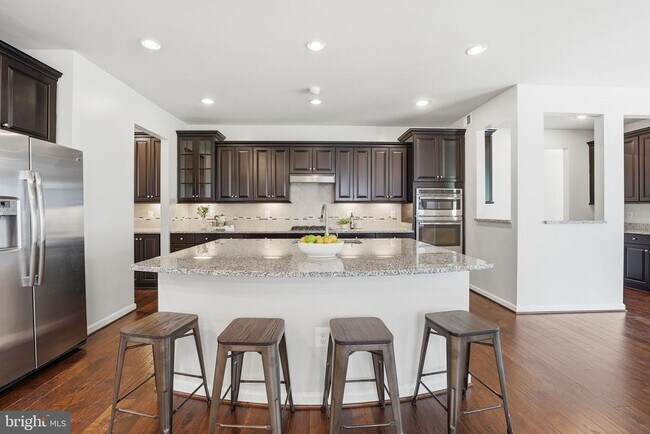 Building Photo - 428 Alder Dr
