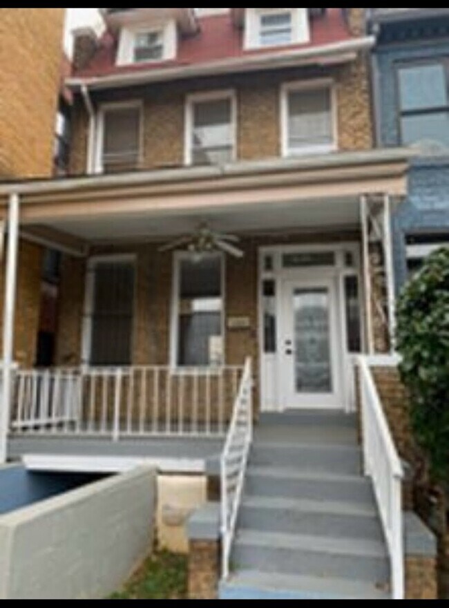 Building Photo - 3112 Warder St NW