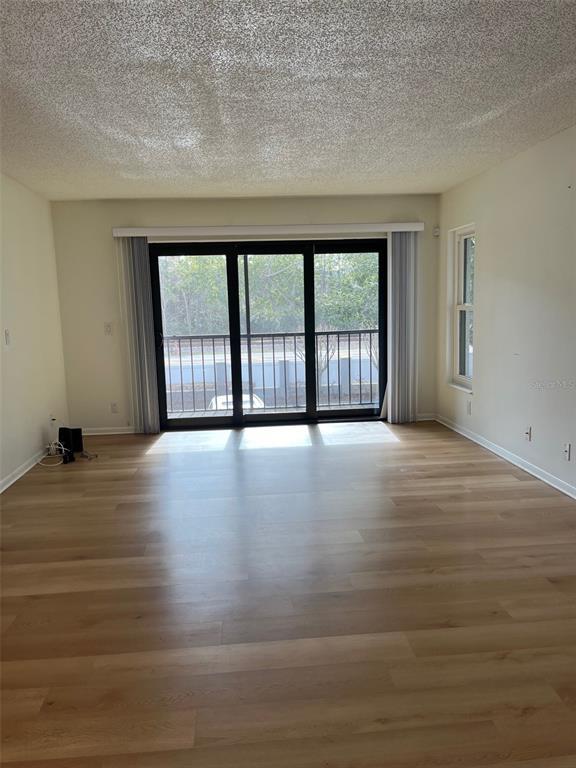 Building Photo - 1321 S Pine Ridge Cir