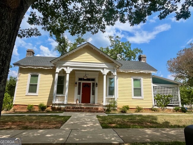 Primary Photo - 306 N 6th St