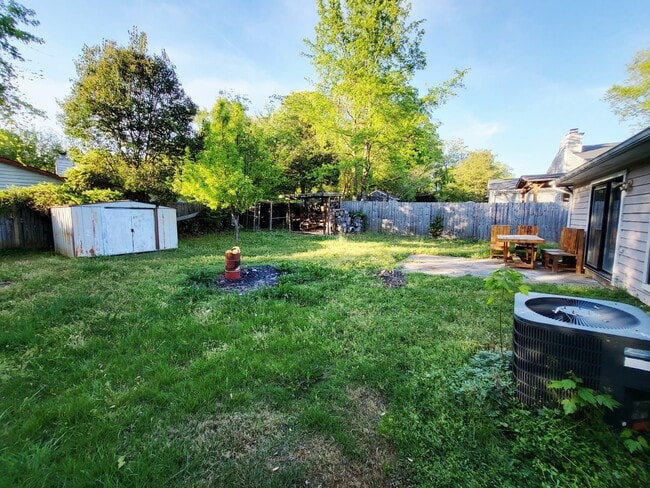 Building Photo - 4715 Cricklewood Ln