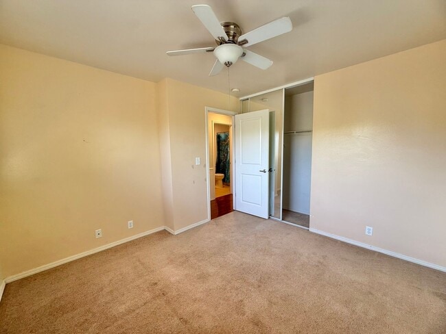 Building Photo - 3 Bedroom / 2 Bathroom Home in Waikapu Gardens!