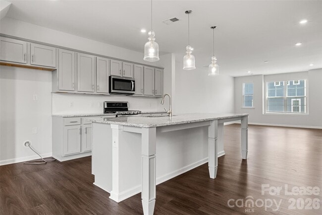 Building Photo - 6985 Waterstone Dr