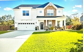 Building Photo - 604 Majestic Dr