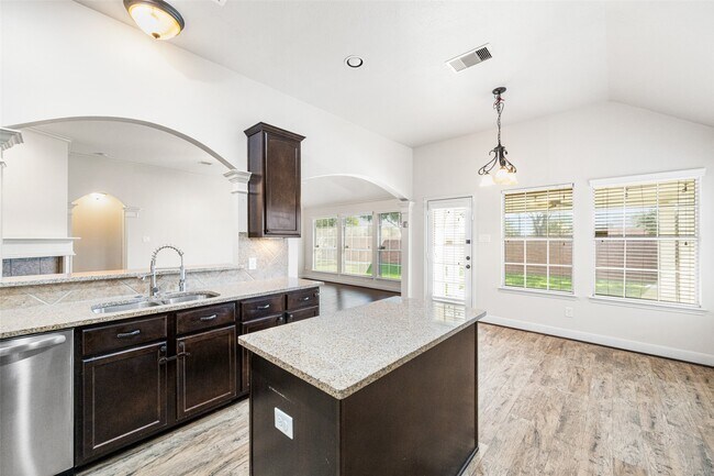 Building Photo - 12806 Winter Springs Dr