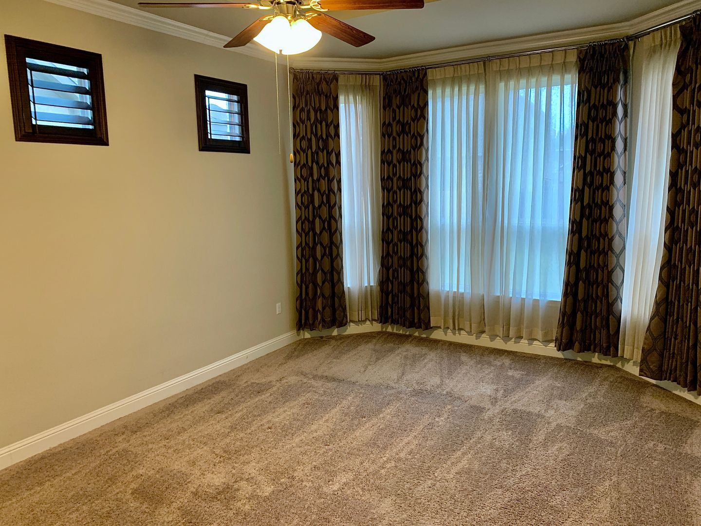 Building Photo - 15420 Iveans Way