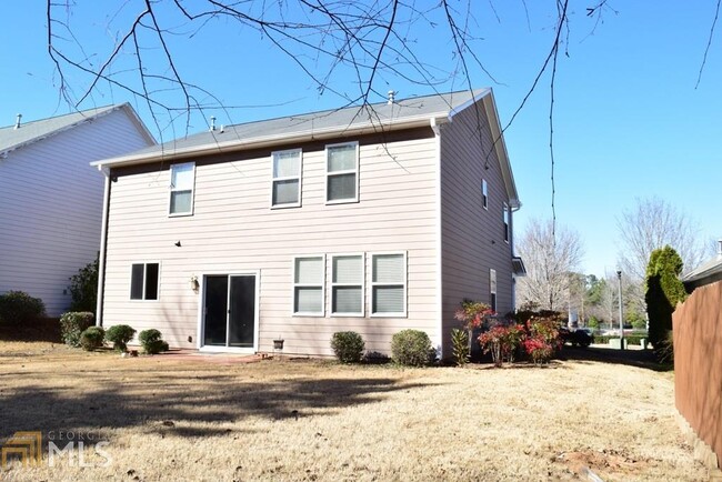 Building Photo - 11 Brookview Dr