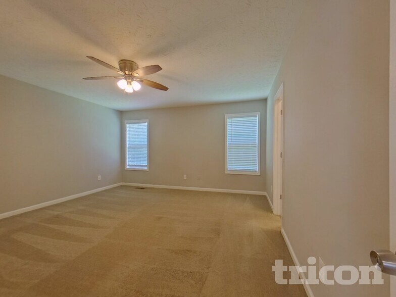 Building Photo - 34 Paradise Way