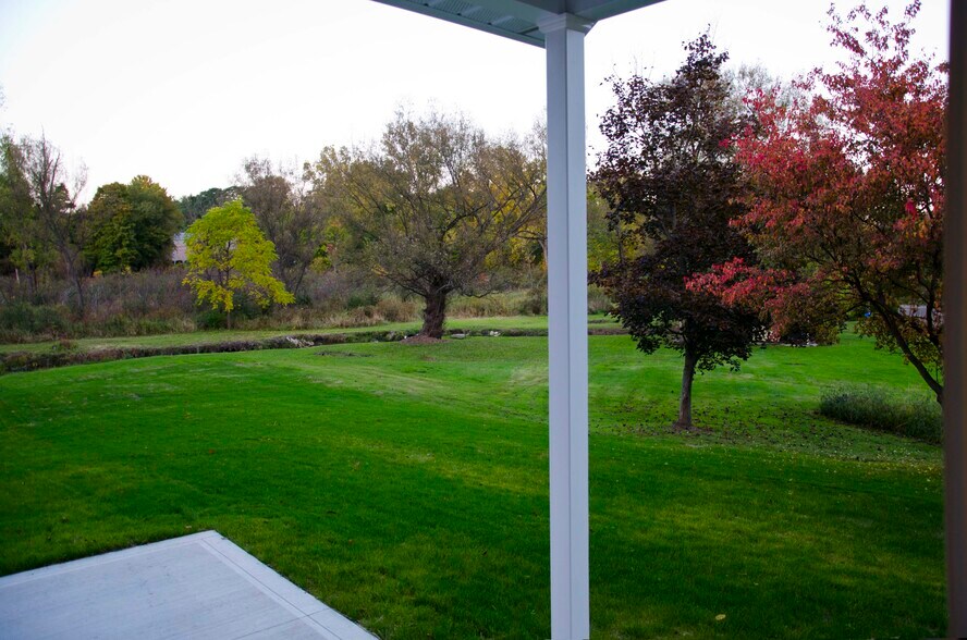 Building Photo - 1521 Meadowbrook Blvd