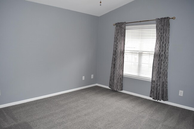 Building Photo - 3911 Hathaway Hills Dr