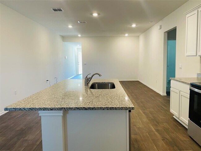 Building Photo - 18508-A High Flyer Way