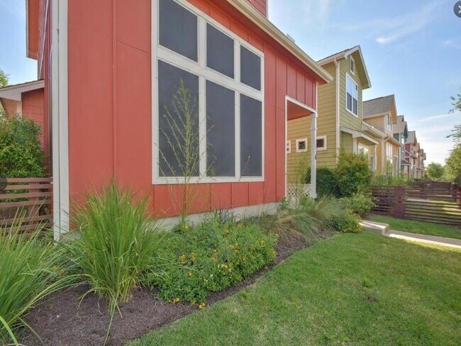 Building Photo - 1601 Miriam Ave