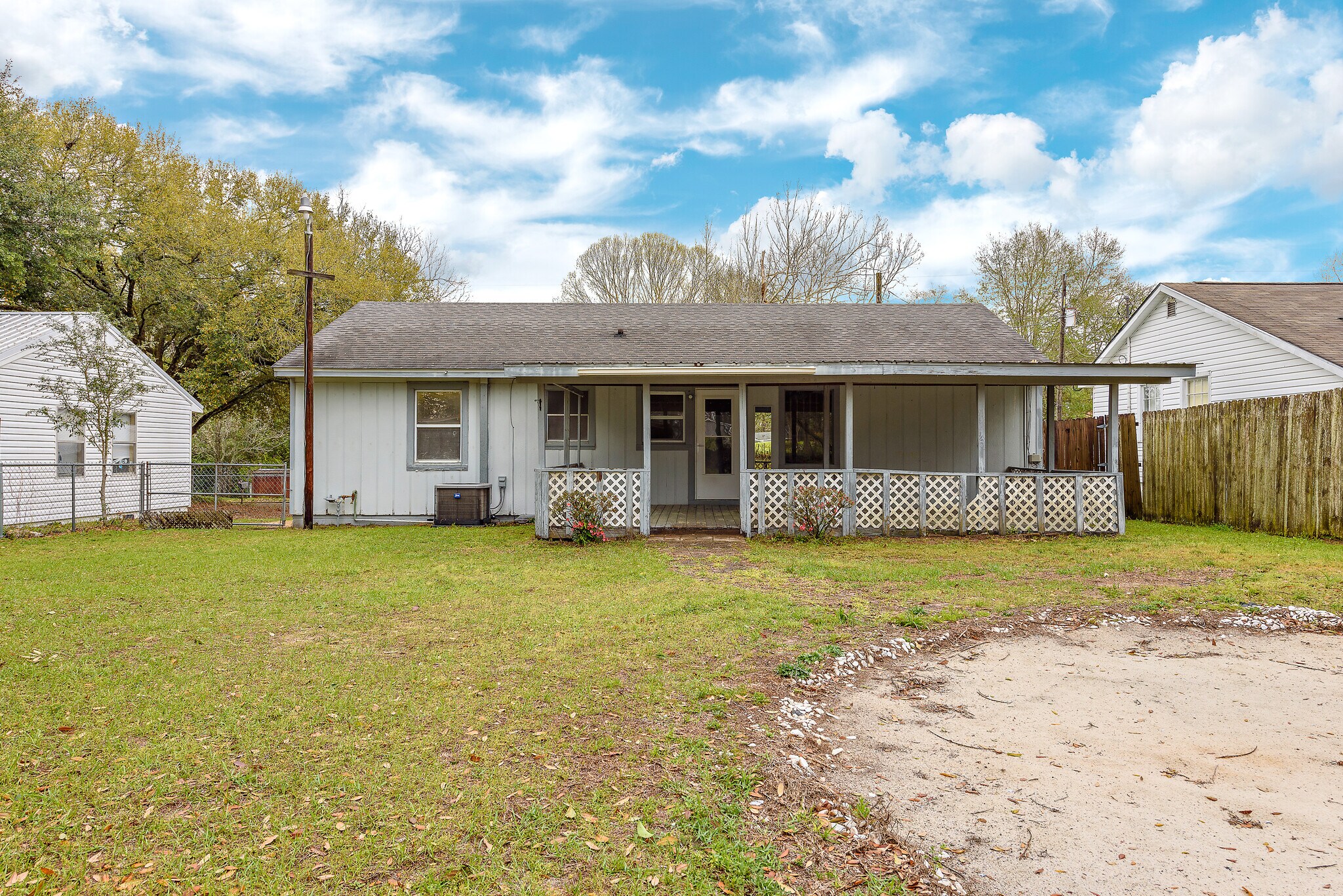 Building Photo - 223 Fair Ave