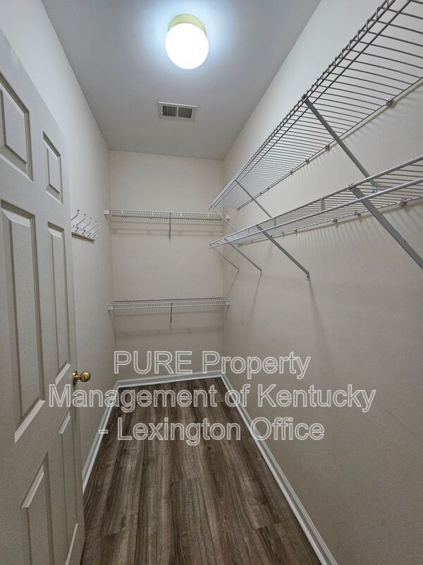 Building Photo - 2616 Crystal Falls Rd