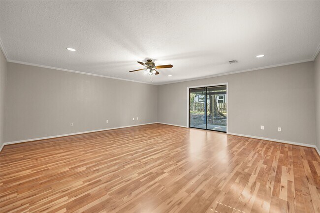 Building Photo - 3103 Spring Stuebner Rd